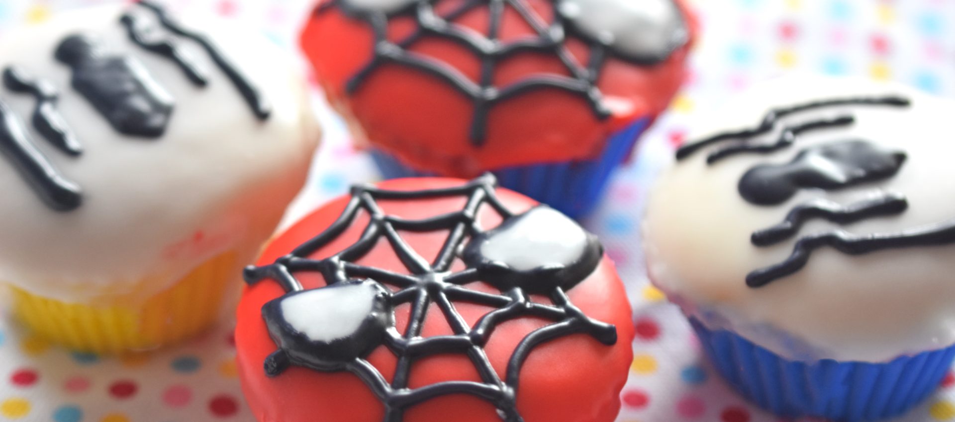 スパイダーマンカップケーキ