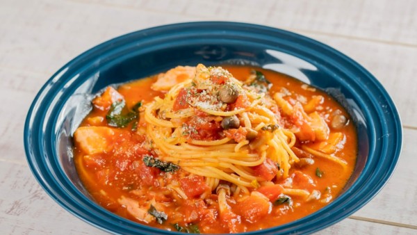 ベーコンとほうれん草のトマトスープパスタ ワンパン 簡単 Party Kitchen